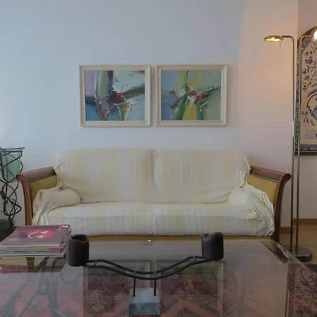 Avenue Village Apartment Lisbon