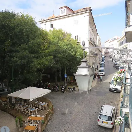 Avenue Village Apartment *